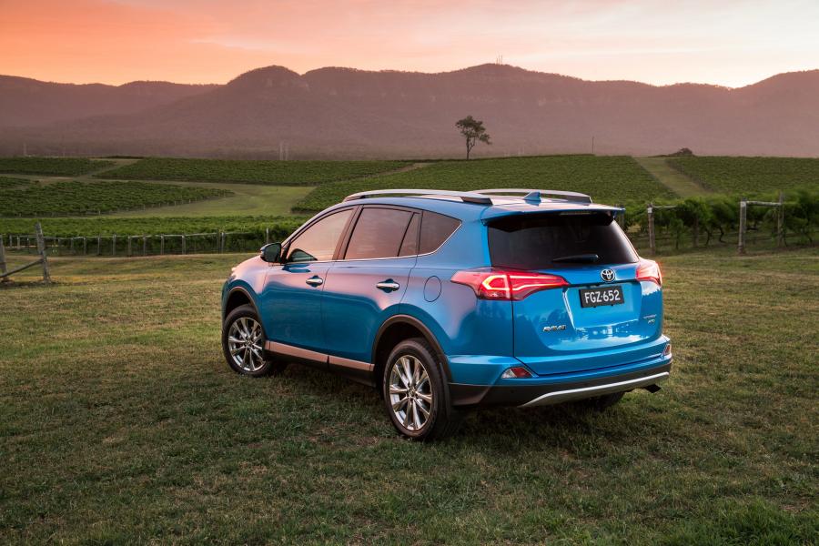  Toyota RAV4 2015 года  (AU) (фото 6 из 22)